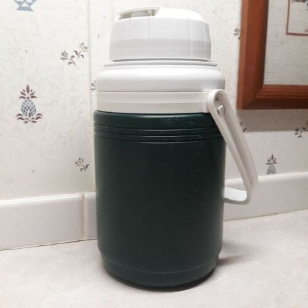 Coleman 1.25 Quarts Water Cooler Jug Drinking Spout Handle Camping Model #5542